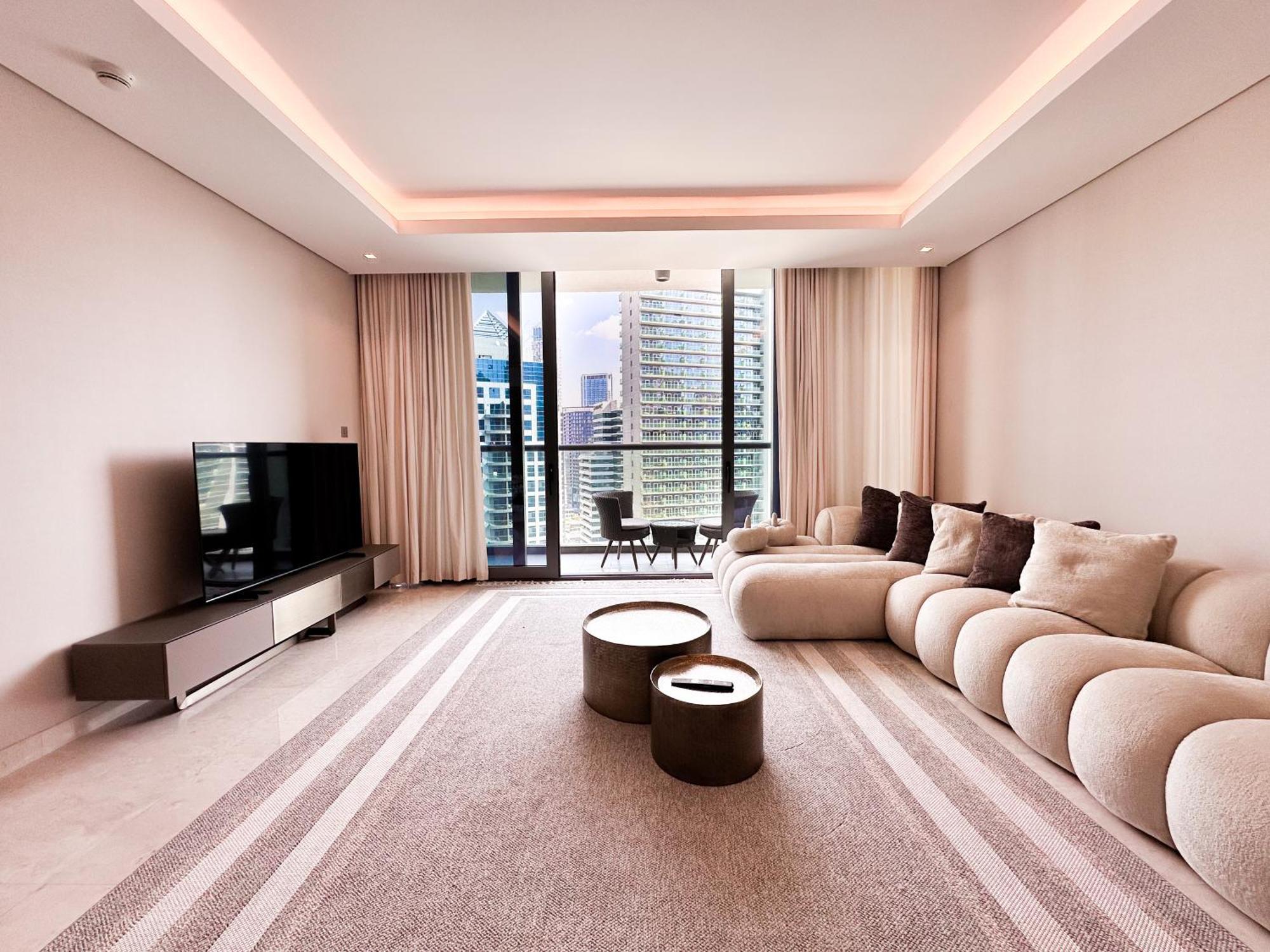 Chic 1-bedroom In Sterling Tower, Downtown - 17ab05 * Dubai